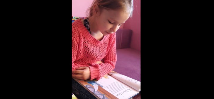 „Królowa Śniegu” po angielsku to dla niej pestka – Rita #edukacja #angielski #czytanie #bajka
