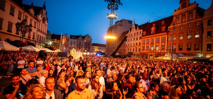 Zaproszenie na kameralny koncert podwórkowy 1.08.2025 piątek godz. 18:00 #koncert #wroclaw #zaproszenie